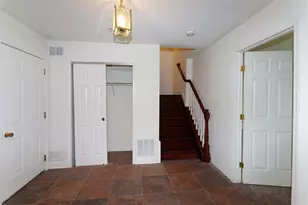 64 Mallard Pl, Secaucus, NJ 07094 - Photo 10
