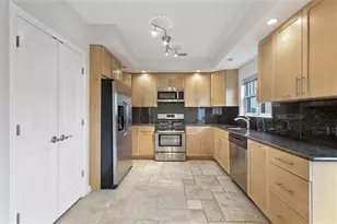 24-1 Ash St, Jersey City, NJ 07304 - Photo 4