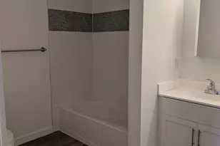 687 Ocean Ave, Jersey City, NJ 07305 - Photo 4