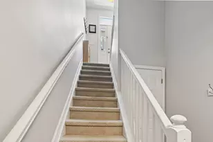 282 Roslyn Ct, West New York, NJ 07093 - Photo 32