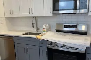 70 Wayne St, Jersey City, NJ 07302 - Photo 12
