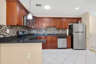 43 Manhattan Ave, Jersey City, NJ 07307 - Photo 6