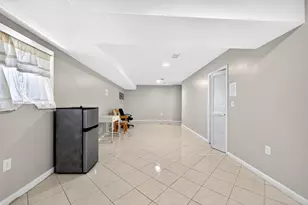 43 Manhattan Ave, Jersey City, NJ 07307 - Photo 26