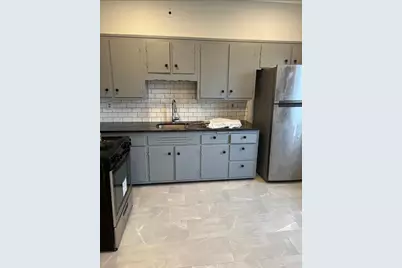 31 West 52nd St #2, Bayonne, NJ 07002 - Photo 2
