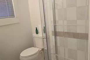 18 E 17th St, Bayonne, NJ 07002 - Photo 8