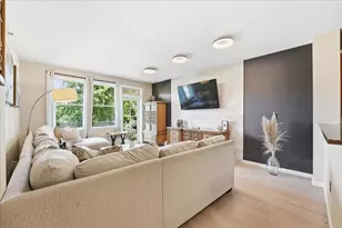 15 Freedom Way, Jersey City, NJ 07305 - Photo 4