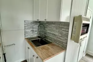 359 Ave E, Bayonne, NJ 07002 - Photo 4