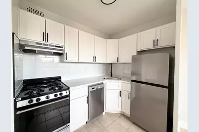 1225 Kennedy Blvd #2I, Bayonne, NJ 07002 - Photo 4