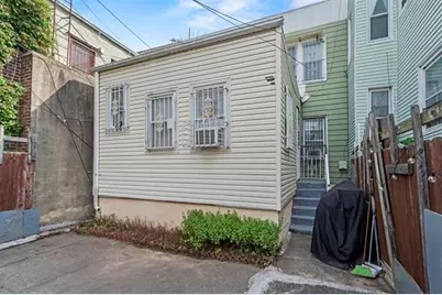 10 Smith St, Jersey City, NJ 07306 - Photo 4