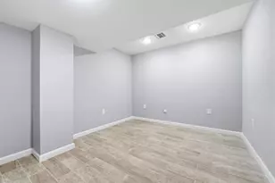 244 Clinton Ave, Jersey City, NJ 07304 - Photo 36