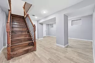 244 Clinton Ave, Jersey City, NJ 07304 - Photo 34