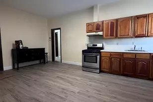 401 70th St, Guttenberg, NJ 07093 - Photo 4