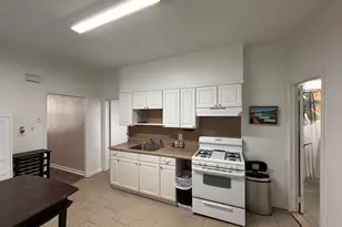 66 Cottage St, Bayonne, NJ 07002 - Photo 4
