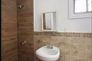 138 Bayview Ave, Jersey City, NJ 07305 - Photo 10