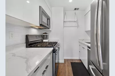 205 10th St #8T, Jersey City, NJ 07302 - Photo 6