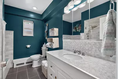 795 Avenue C #202, Bayonne, NJ 07002 - Photo 16