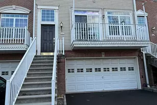 15 Hudson Ct, Jersey City, NJ 07305 - Photo 1