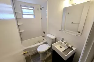 214 5 Bowers St, Jersey City, NJ 07307 - Photo 6