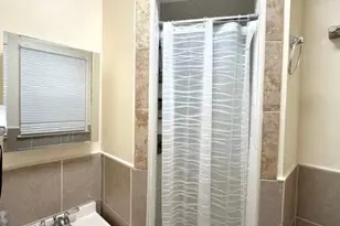 411 Manila Ave, Jersey City, NJ 07302 - Photo 6