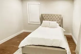268 Griffith St, Jersey City, NJ 07307 - Photo 12