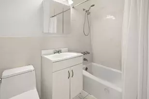 100 Manhattan Ave, Union City, NJ 07087 - Photo 10