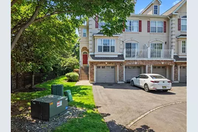 180 Blue Heron Dr #180, Secaucus, NJ 07094 - Photo 2