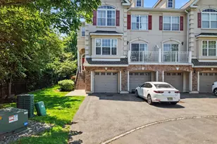 180 Blue Heron Dr, Secaucus, NJ 07094 - Photo 1