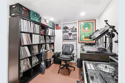211 Plainfield Ave, Jersey City, NJ 07306 - Photo 10