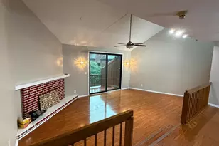 592 Sanderling Ct, Secaucus, NJ 07094 - Photo 2