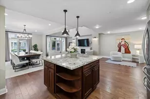 208 Shearwater Ct W, Jersey City, NJ 07305 - Photo 2