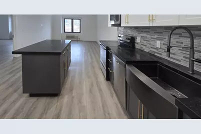 211 Baldwin Ave #403, Jersey City, NJ 07306 - Photo 22