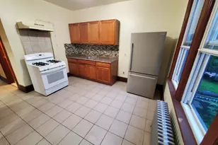 387 Ave E, Bayonne, NJ 07002 - Photo 22