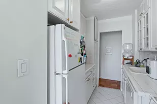 225 St Pauls Ave, Jersey City, NJ 07306 - Photo 10