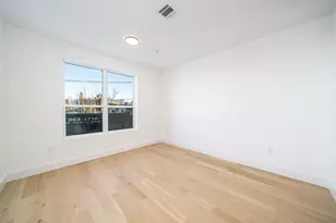 649 38th St, Union City, NJ 07086 - Photo 6