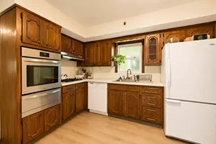 185 W 3rd St, Bayonne, NJ 07002 - Photo 6