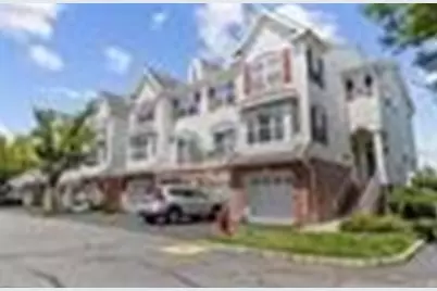 25 Bayside Dr, Bayonne, NJ 07002 - Photo 28