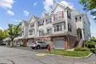 25 Bayside Dr, Bayonne, NJ 07002 - Photo 28