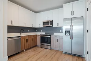 67 Dr Martin L King Blvd, Newark, NJ 07104 - Photo 2
