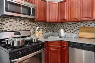 67 Oakland Ave, Jersey City, NJ 07306 - Photo 4