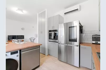 196 Pearsall Ave #10, Jersey City, NJ 07305 - Photo 8