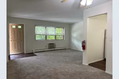 117 Treetop Ct #61, Bloomingdale, NJ 07403 - Photo 2