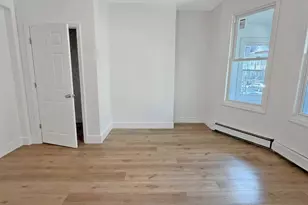 132 Bayview Ave, Jersey City, NJ 07305 - Photo 6