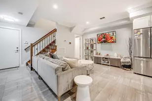 18 Thorne St, Jersey City, NJ 07307 - Photo 4