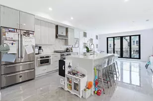 290 Griffith St, Jersey City, NJ 07307 - Photo 10
