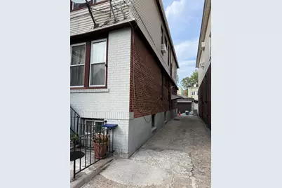 374 Stegman Parkway, Jersey City, NJ 07305 - Photo 4