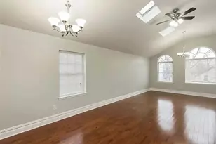 28 Van Cleef St, Jersey City, NJ 07305 - Photo 2