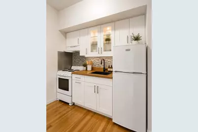 11 Cuneo Pl #1B, Jersey City, NJ 07307 - Photo 4
