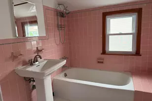 654 Chase Ave, Lyndhurst Township, NJ 07071 - Photo 8