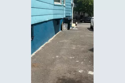 21 Danforth Ave, Jersey City, NJ 07305 - Photo 2