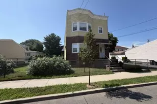 735 7th St, Secaucus, NJ 07094 - Photo 2